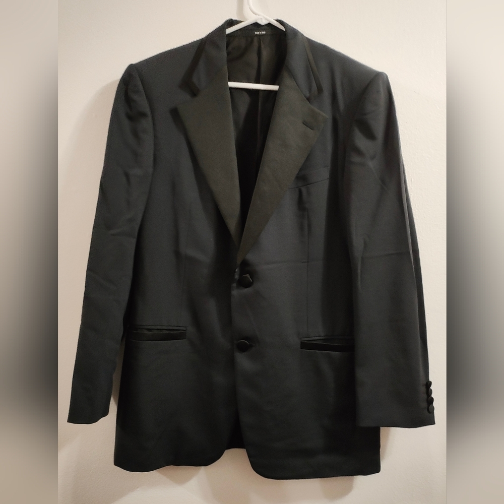 Gianni Versace Couture 100% wool/100% Rayon Tuxedo Style Blazer jacket.